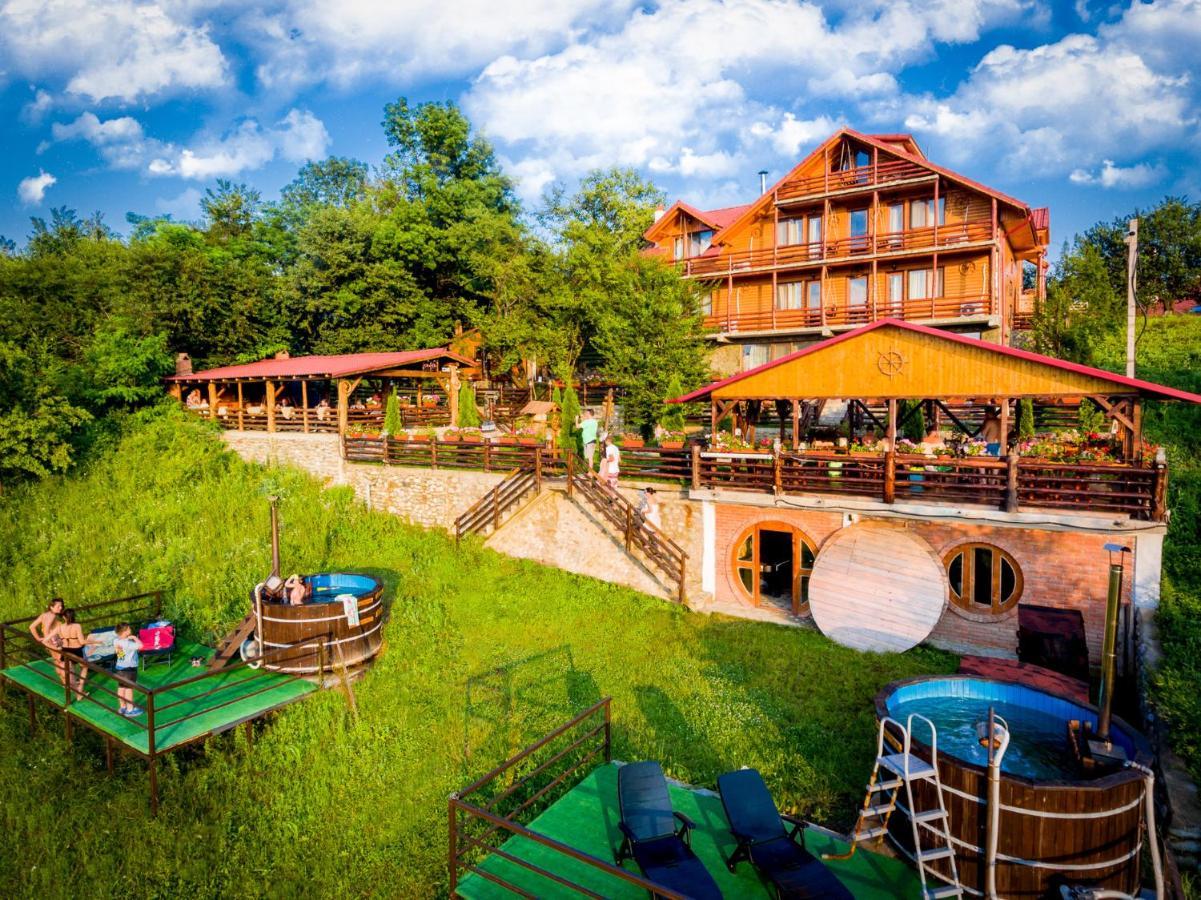 Hotel Pensiunea La Maria Poenari Esterno foto