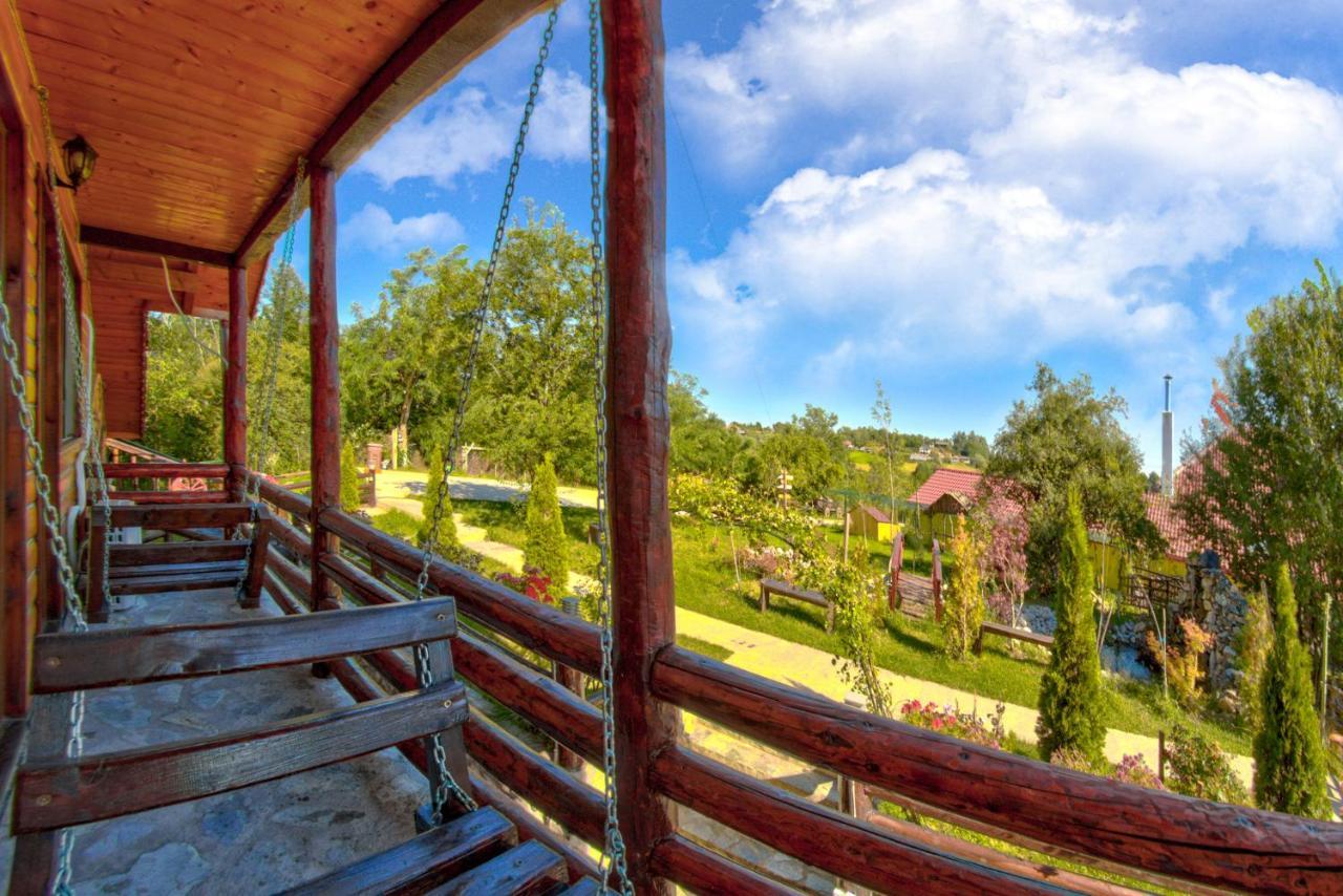 Hotel Pensiunea La Maria Poenari Esterno foto