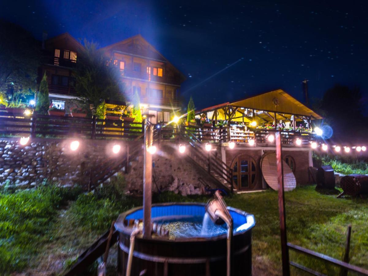 Hotel Pensiunea La Maria Poenari Esterno foto