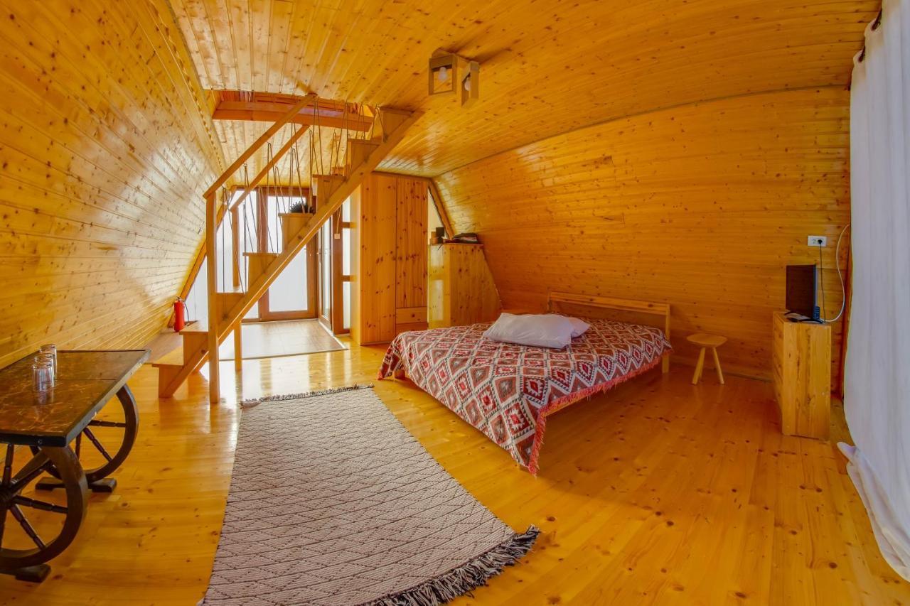 Hotel Pensiunea La Maria Poenari Esterno foto